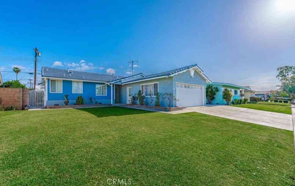 Homes For Sale - 401 Buena Vista<br/> La Habra, CA 90631
