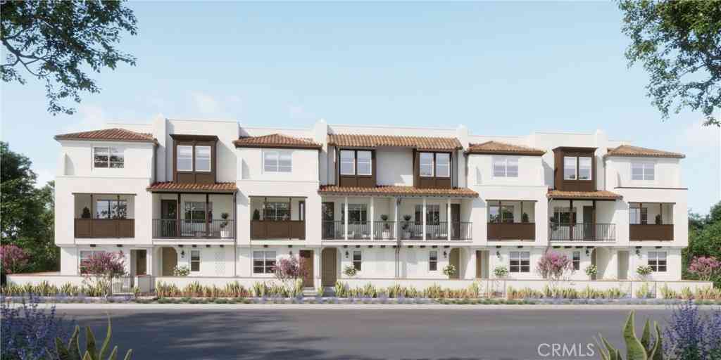 Condo For Sale - 304 E Whittier Boulevard<br/> La Habra, CA 90631