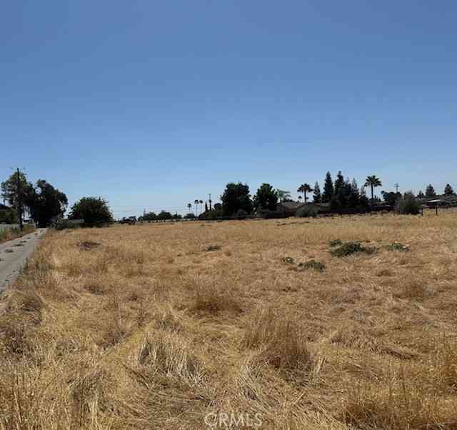Homes For Sale - 3207 N Valentine Avenue<br/> Fresno, CA 93722