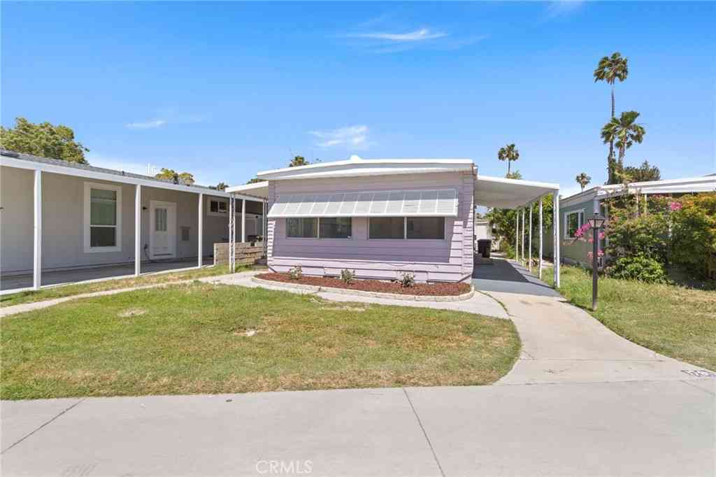Mobile Home For Sale - 5800 Hamner Avenue #178<br/> Eastvale, CA 91752