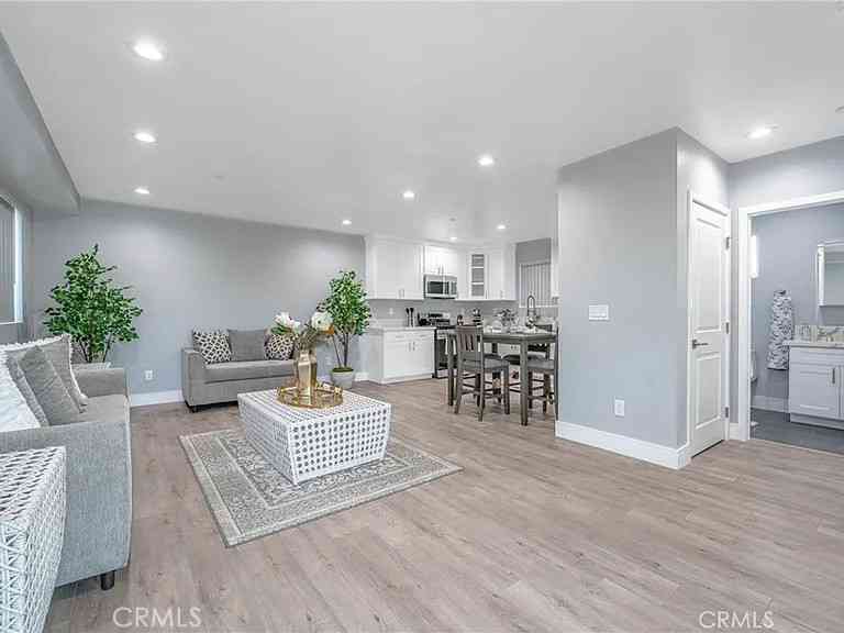 Multifamily For Rent - 232 East Gage Avenue<br/> Los Angeles, CA 90003