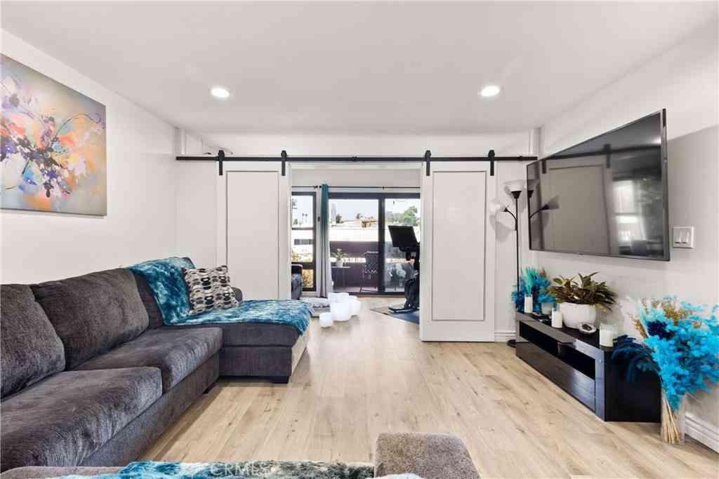Condo For Rent - 7740 Redlands<br/> Playa Del Rey, CA 90293