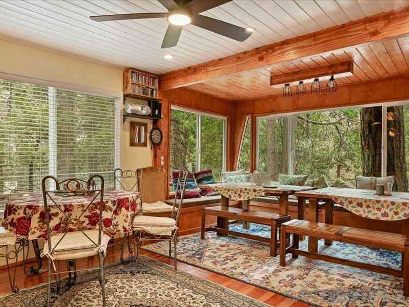 Homes For Sale - 27961 Rainbow Dr.<br/> Lake Arrowhead, CA 92352