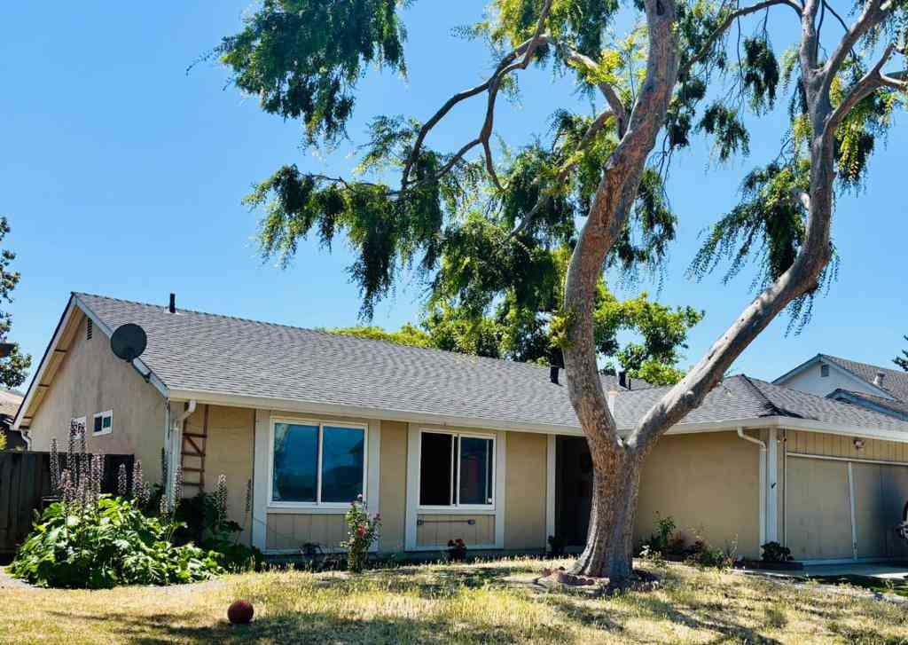 Homes For Sale - 358 Conestoga Way<br/> San Jose, CA 95123