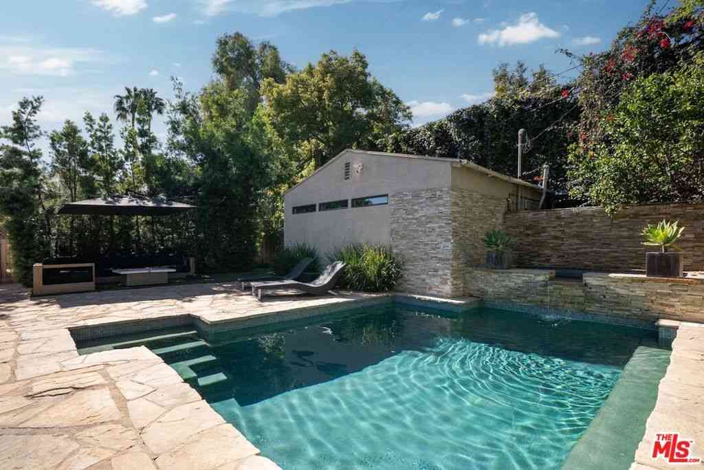 Homes For Sale - 107 S Gardner Street<br/> Los Angeles, CA 90036
