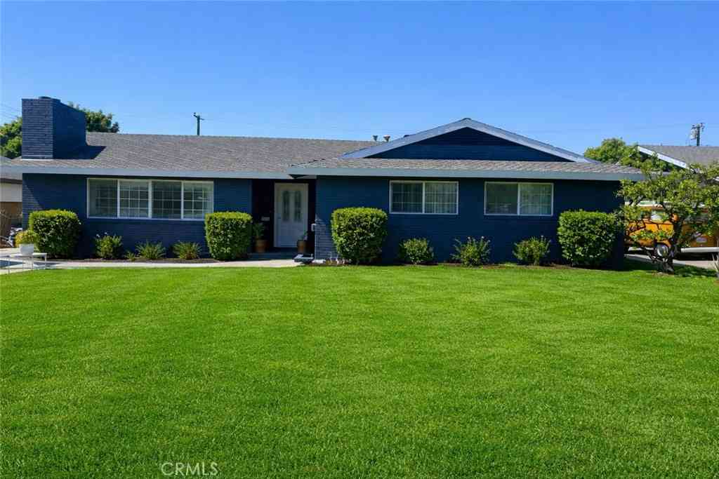 Homes For Sale - 918 N Cleveland Street<br/> Orange, CA 92867