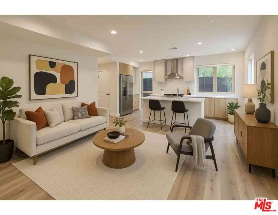 Condo For Rent - 4041 Sawtelle Boulevard # C<br/> Los Angeles, CA 90066