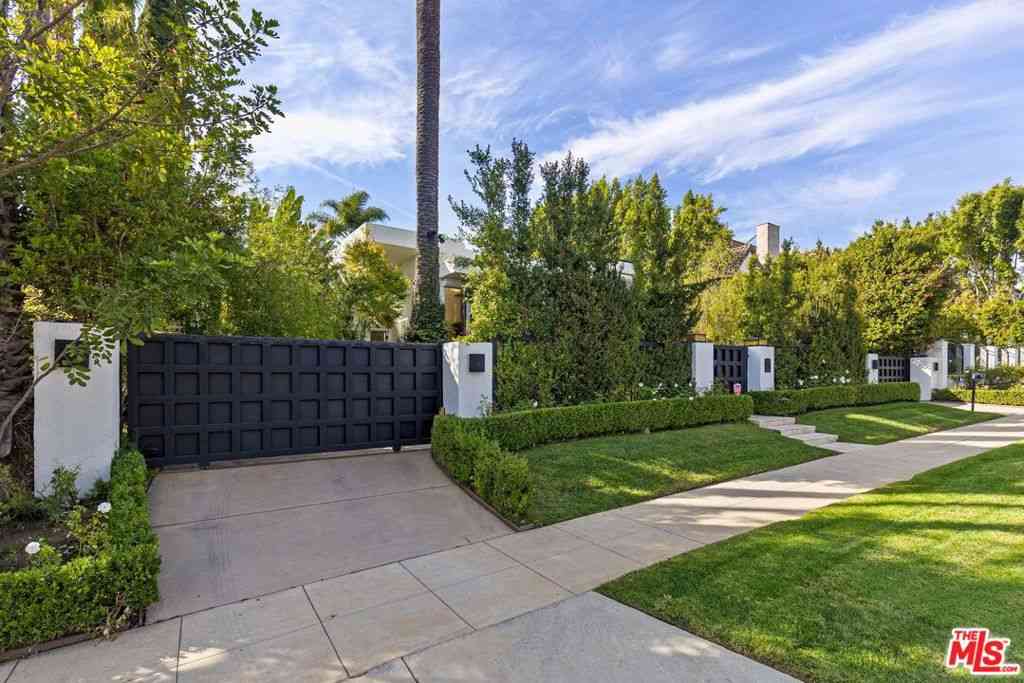 Homes For Rent - 605 N Hillcrest Road<br/> Beverly Hills, CA 90210