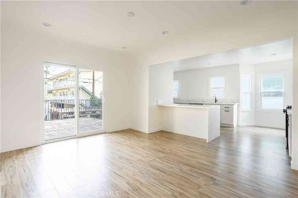 Multifamily For Rent - 738 S Stanley Avenue<br/> Los Angeles, CA 90036
