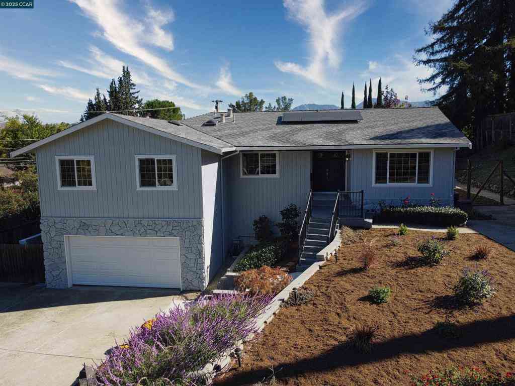 Homes For Sale - 4044 Cowell Road<br/> Concord, CA 94521