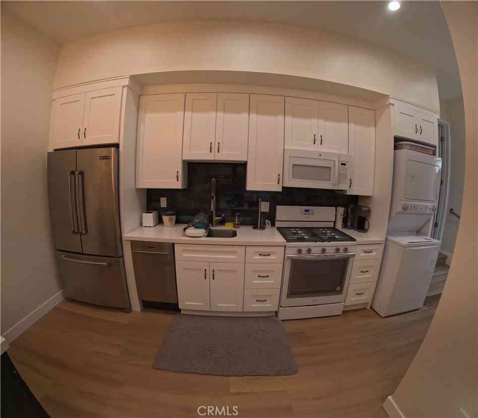 Multifamily For Rent - 12329 Oxford Avenue<br/> Heathrow, CA 90250