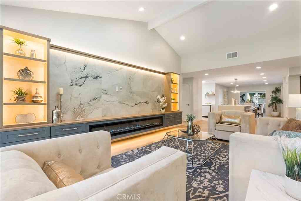 Condo For Sale - 3470 Bahia Blanca W #B<br/> Laguna Woods, CA 92637