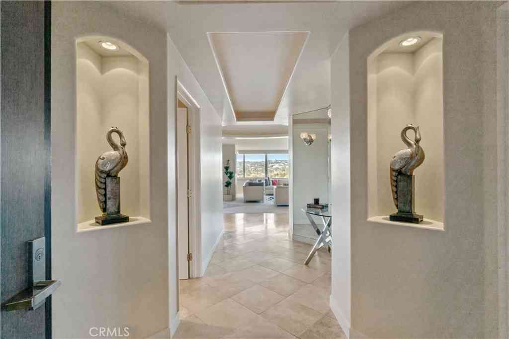 Condo For Sale - 875 Comstock Avenue #16A<br/> Los Angeles, CA 90024