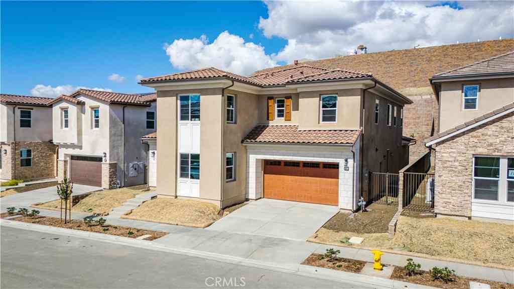 Homes For Sale - 5777 Sunrise Ridge Lane<br/> Lake Forest, CA 92679