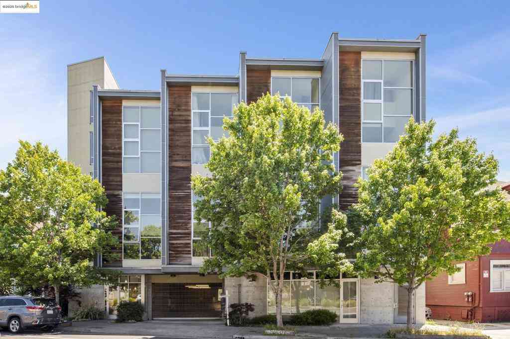 Condo For Sale - 485 W Macarthur Blvd #407<br/> Oakland, CA 94609