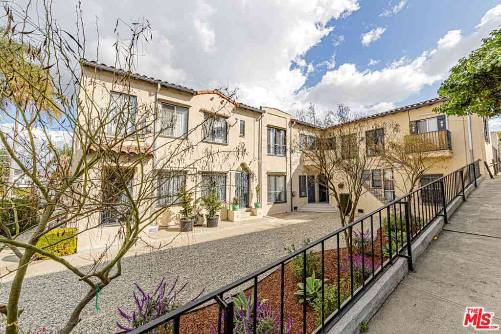 Condo For Rent - 1152 S Bronson Avenue<br/> Los Angeles, CA 90019