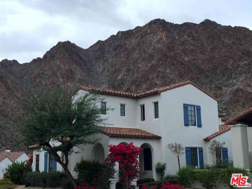 Condo For Rent - 48613 Classic Drive<br/> La Quinta, CA 92253