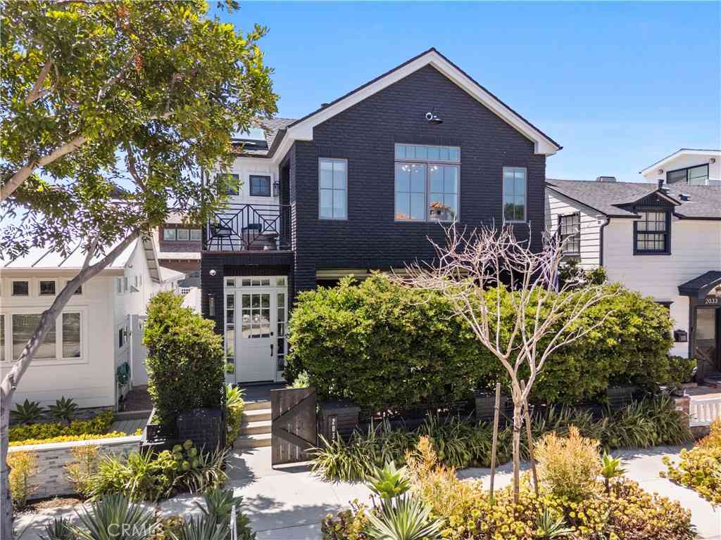 Homes For Rent - 2037 E Ocean<br/> Newport Beach, CA 92661