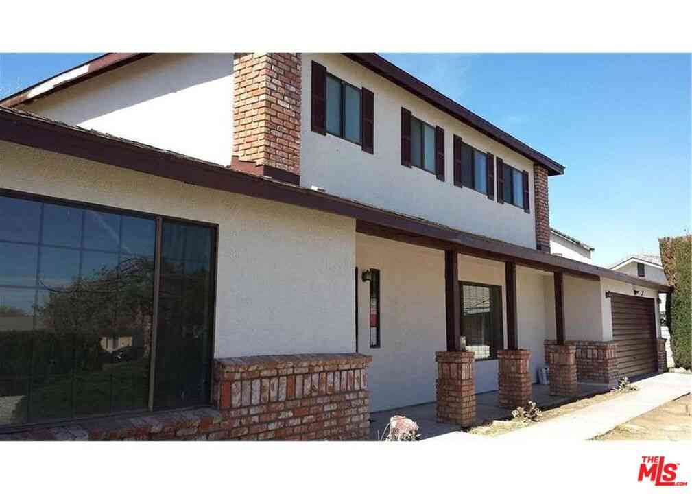 Homes For Rent - 12780 Amberwood Lane<br/> Victorville, CA 92395