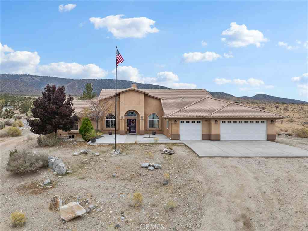 Homes For Sale - 10160 Pineview Road<br/> Pinon Hills, CA 92372