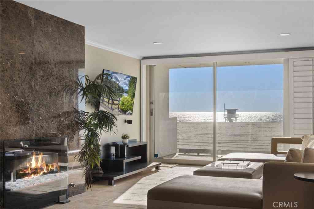Condo For Sale - 4 Jib Street #3<br/> Marina Del Rey, CA 90292