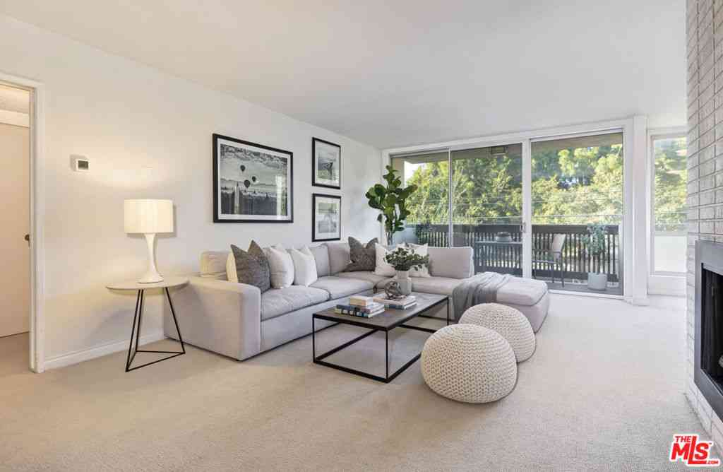 Homes For Sale - 809 S Bundy Drive #214<br/> Los Angeles, CA 90049