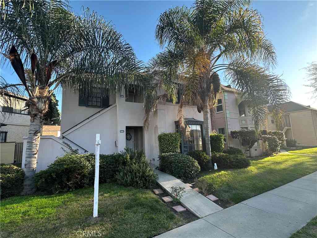 Multifamily For Sale - 4056 Creed Avenue<br/> Los Angeles, CA 90008