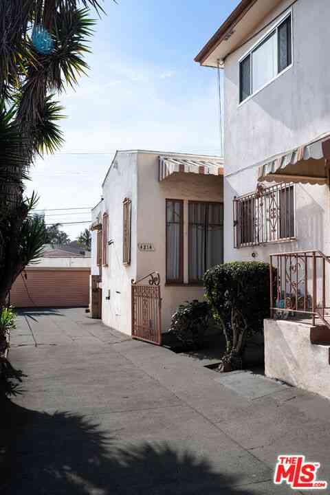 Homes For Sale - 4214 W Slauson Avenue<br/> Los Angeles, CA 90043