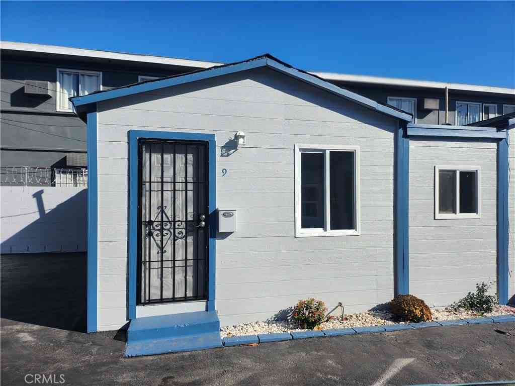 Condo For Rent - 3717 W Imperial #9<br/> Inglewood, CA 90303