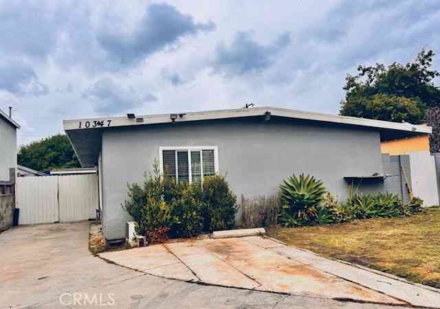 Homes For Sale - 10347 Kalmia Street<br/> Los Angeles, CA 90002