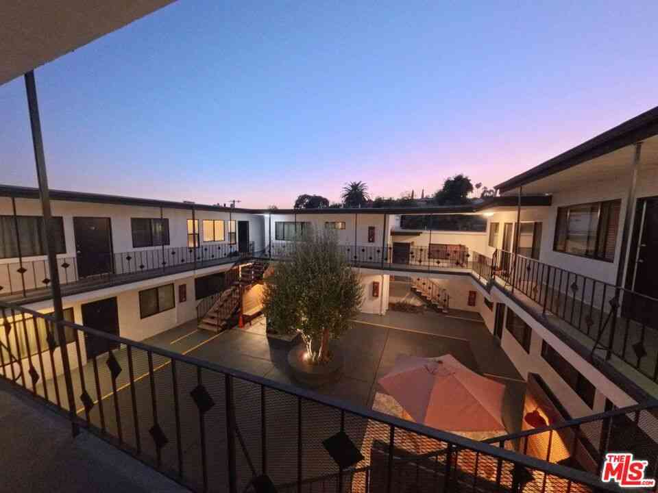 Condo For Rent - 6607 N Figueroa Street #16<br/> Los Angeles, CA 90042