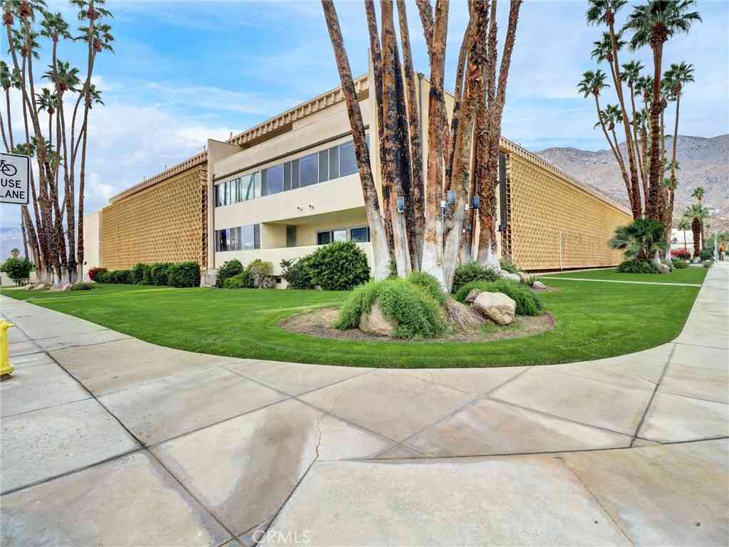 Condo For Sale - 277 E Alejo Road #214<br/> Palm Springs, CA 92262