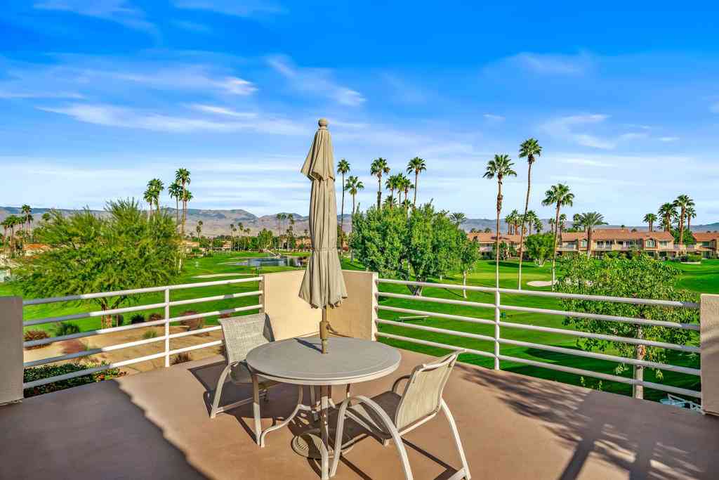 Condo For Sale - 78313 Scarlet Court<br/> La Quinta, CA 92253