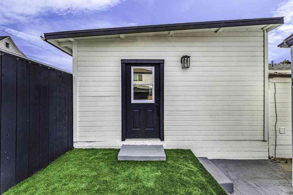 Homes For Rent - 2029 E Avenue<br/> National City, CA 91950