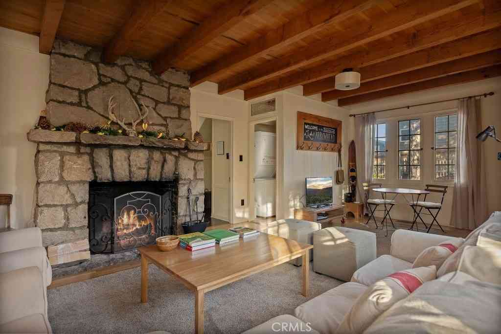Homes For Sale - 388 Heliotrope<br/> Lake Arrowhead, CA 92352