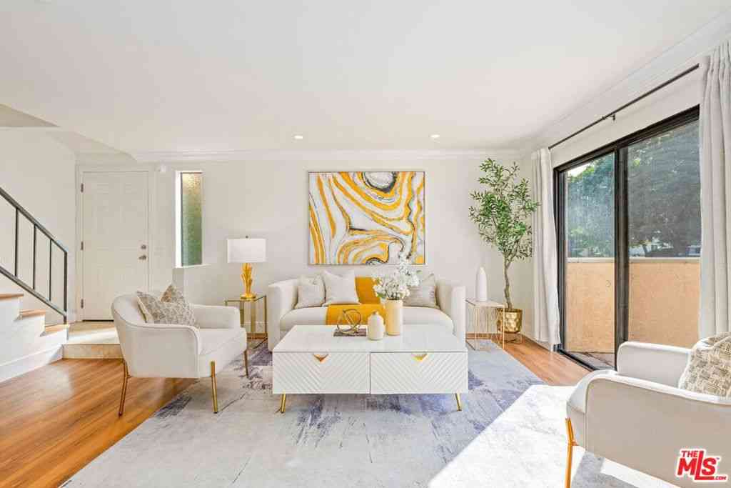 Condo For Sale - 1716 Brockton Avenue #101<br/> Los Angeles, CA 90025
