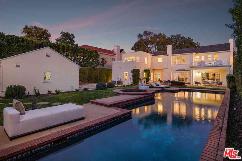 Homes For Rent - 625 N Sierra Drive<br/> Beverly Hills, CA 90210