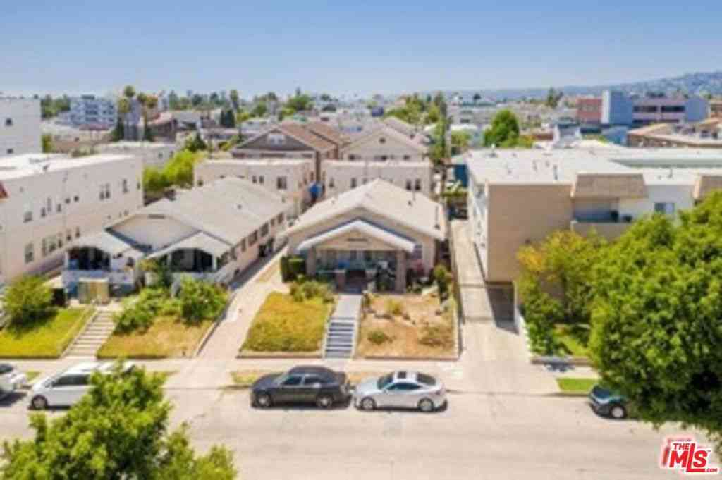 Homes For Sale - 423 N Serrano Avenue<br/> Los Angeles, CA 90004