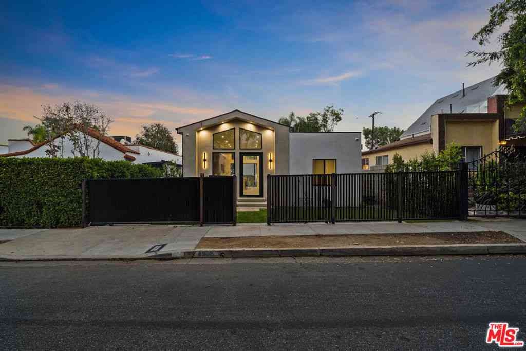Homes For Rent - 8982 Norma Place<br/> West Hollywood, CA 90069