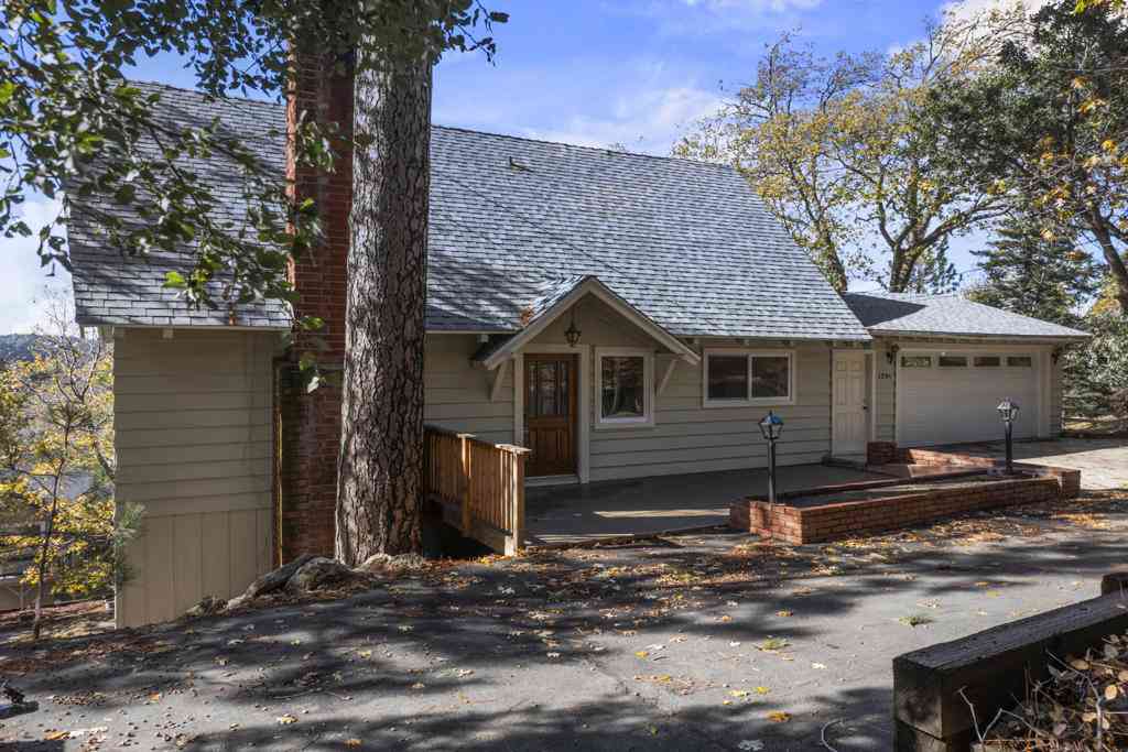 Homes For Sale - 1294 Kodiak Drive<br/> Lake Arrowhead, CA 92352