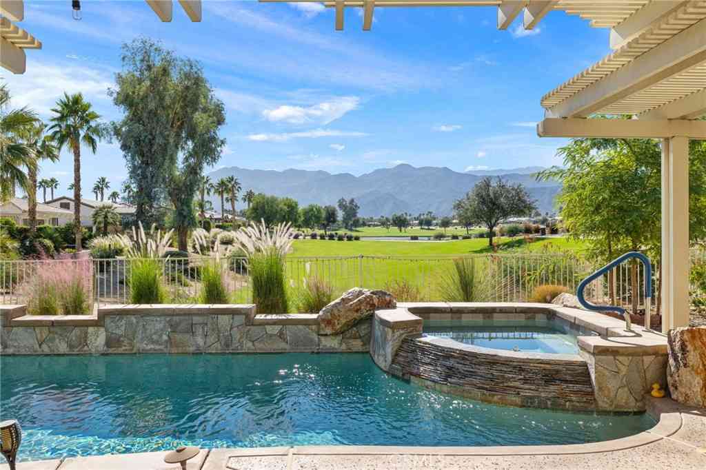 Homes For Sale - 81687 Desert Willow<br/> La Quinta, CA 92253