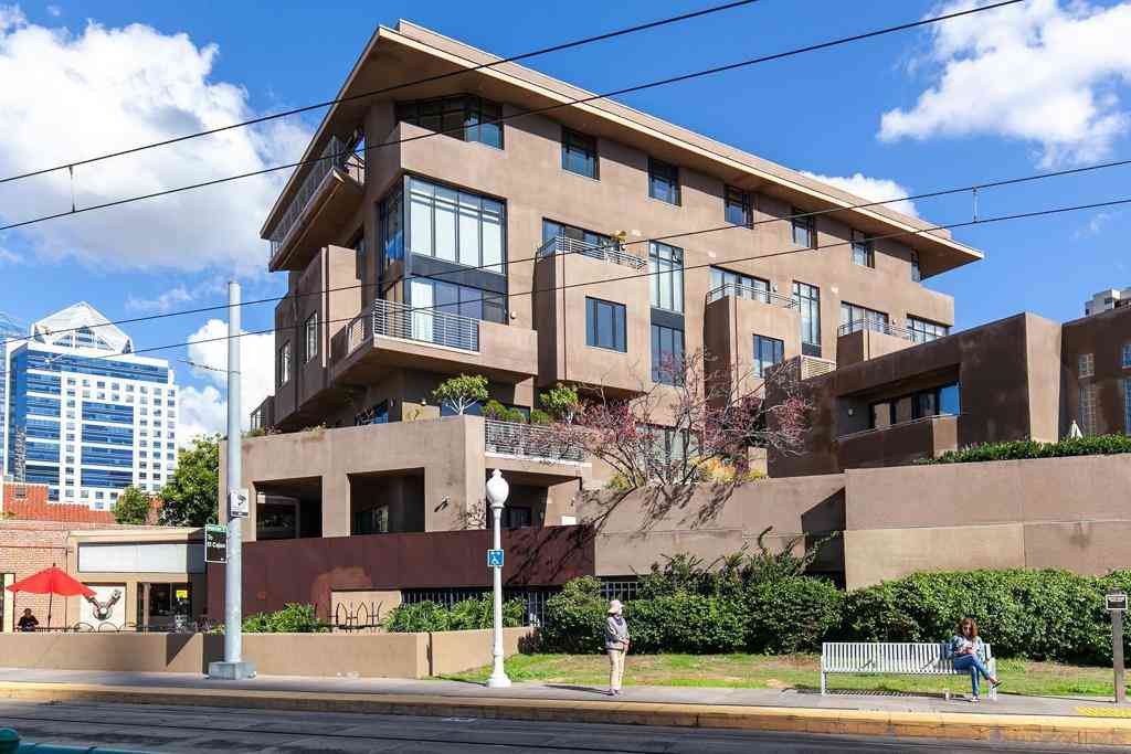Homes For Sale - 611 W G St #321<br/> San Diego, CA 92101