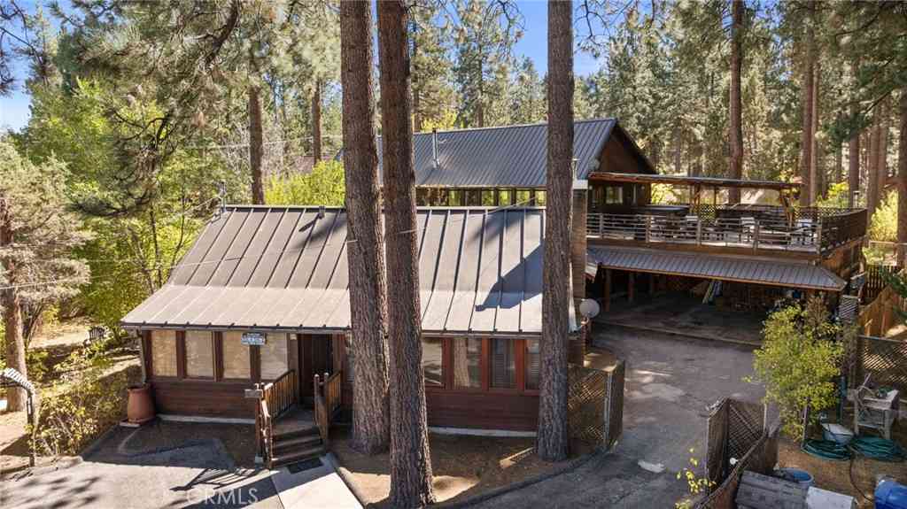 Homes For Sale - 41307 Park Avenue<br/> Big Bear Lake, CA 92315