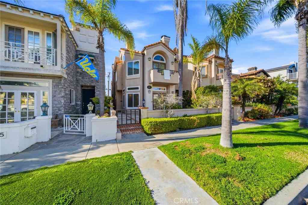 Homes For Rent - 517 11th<br/> Huntington Beach, CA 92648