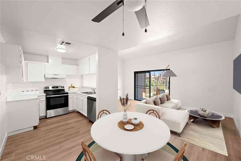 Condo For Sale - 291 E Mel #232<br/> Palm Springs, CA 92262