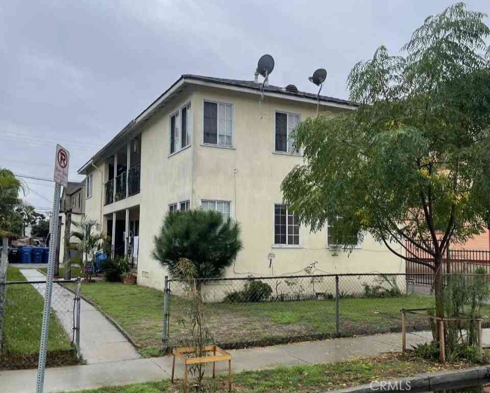 Multifamily For Sale - 1320 W 25th Street<br/> Los Angeles, CA 90007