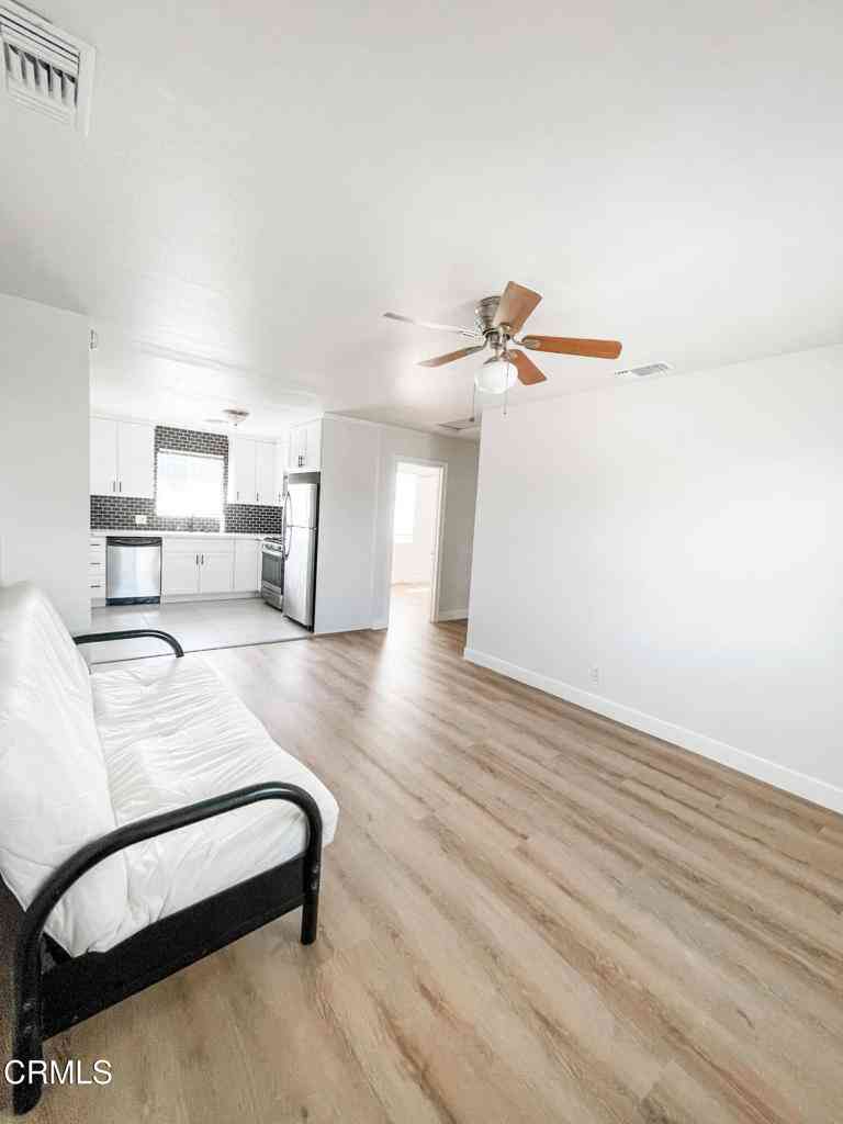 Condo For Rent - 1121 W Exposition<br/> Los Angeles, CA 90007