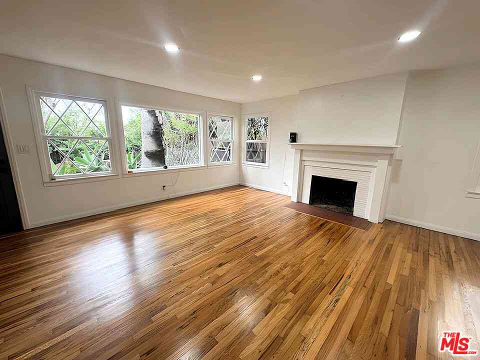 Homes For Rent - 2416 Boone Avenue<br/> Venice, CA 90291