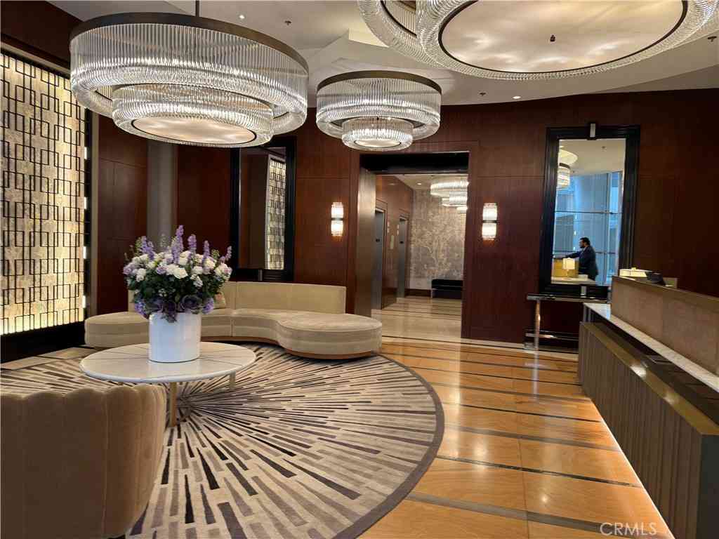 Condo For Sale - 900 W Olympic Boulevard #41F<br/> Los Angeles, CA 90015