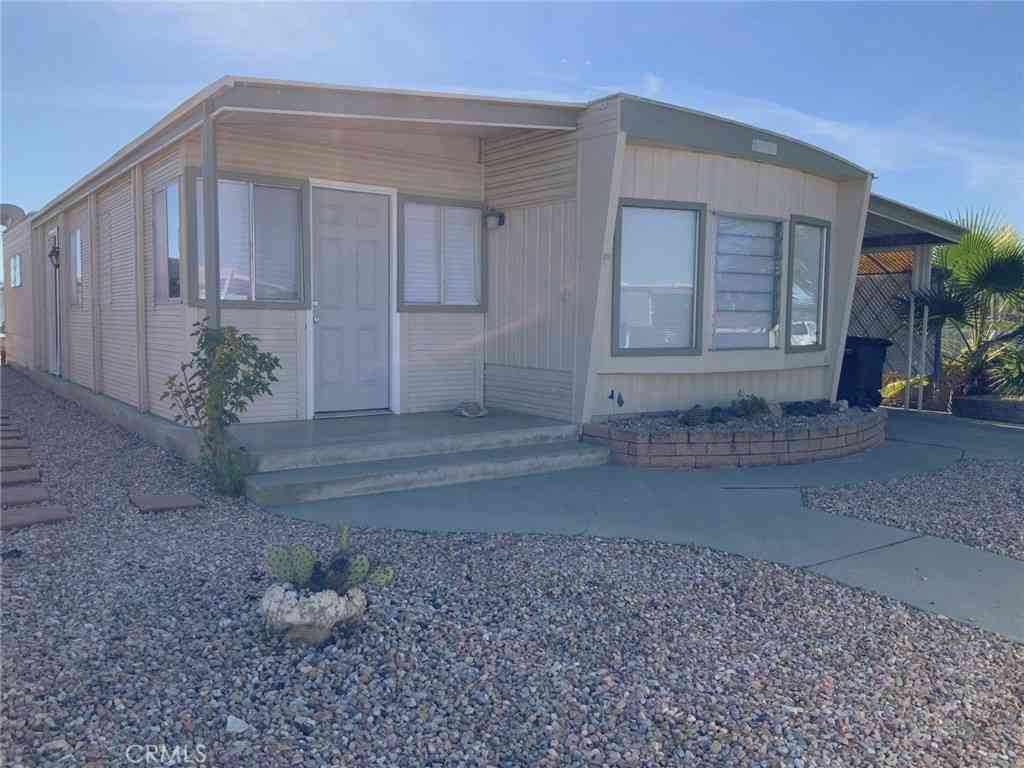 Mobile Home For Sale - 690 Santa Clara<br/> Hemet, CA 92543